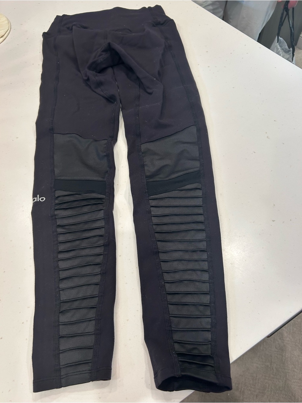 Alo yoga moto legging in Black - Moto-Style Pants size small